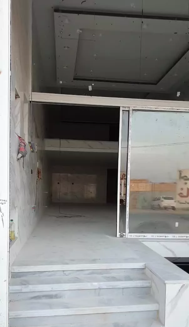 مغازه تجاری صفر کلیدنخورده بالکن بزرگ