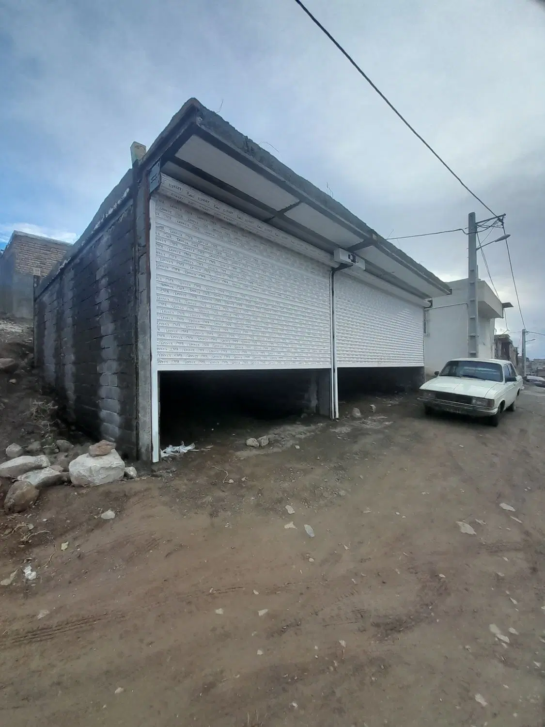 دوتا مغاذه در نایسر۹۰متر دونبش