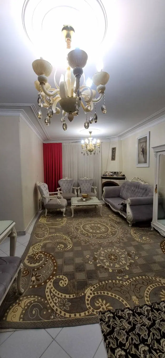 ۸۰ متر دوخوابه ادیبی کلیم کاشانی