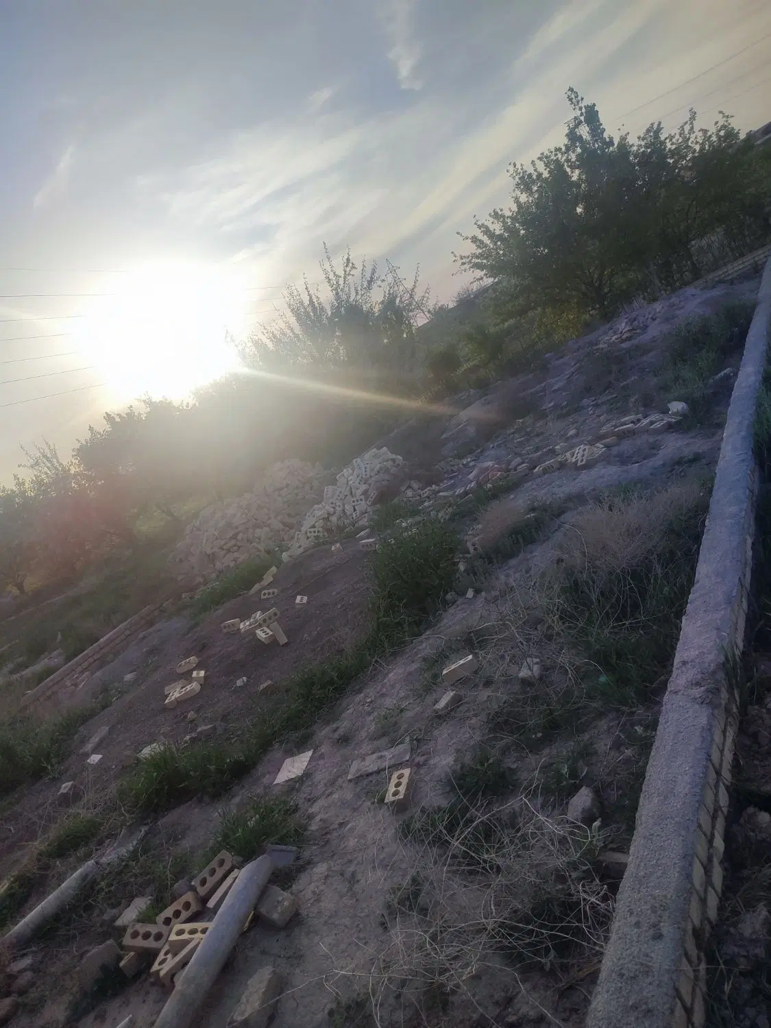 زمین فروشی