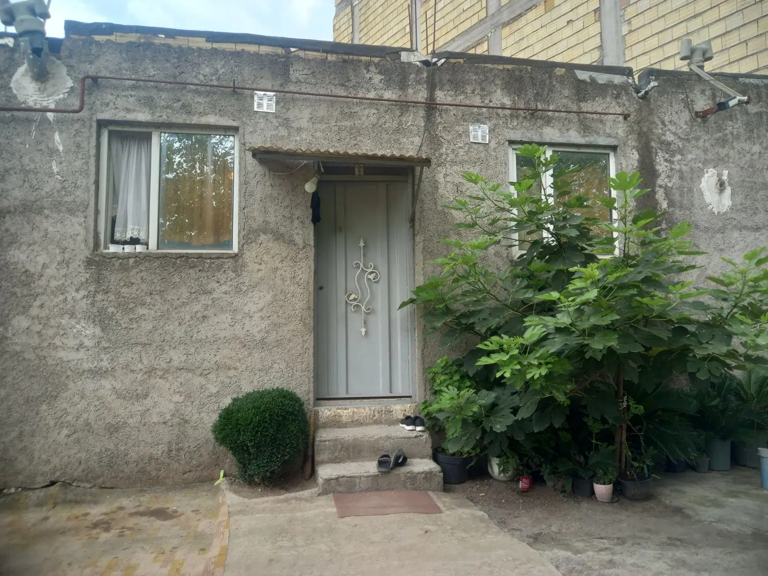 یکباب منزل مسکونی به متراژ ۸۵ متر مربع