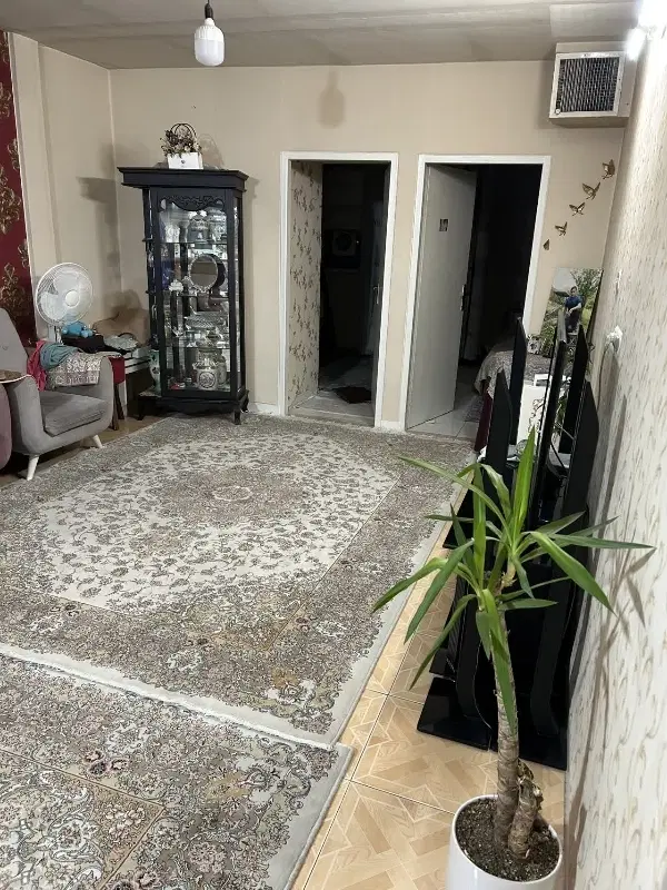 73 متری پارکینگ سندی