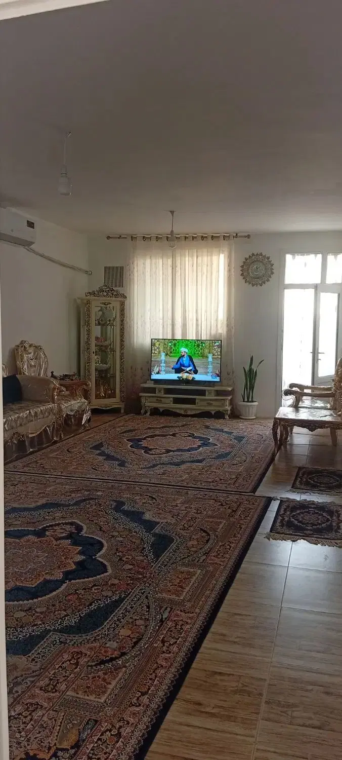 آپارتمان ۸۵ متری بسیار تمیز و نورگیر