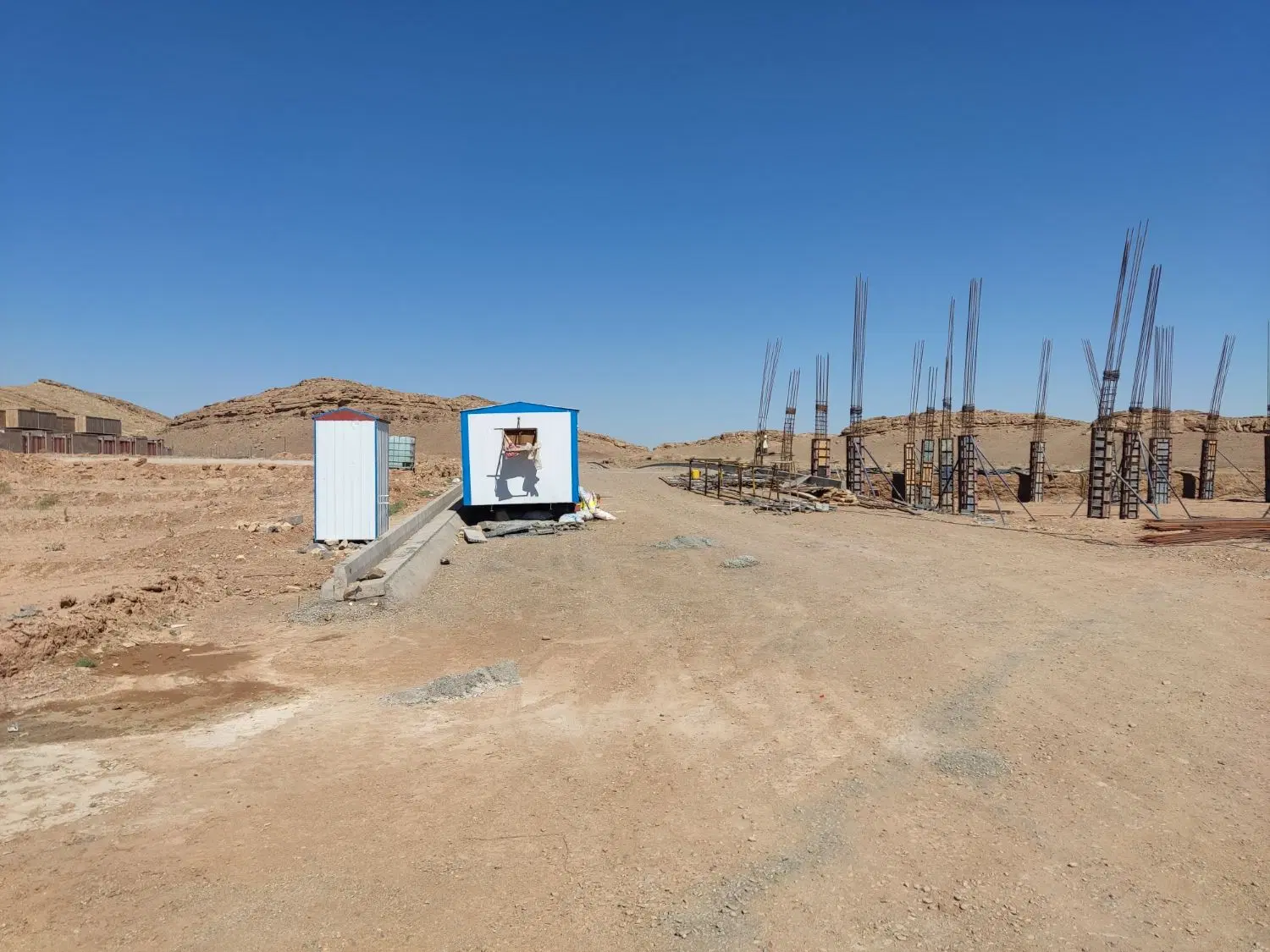 زمین با پروانه کهک