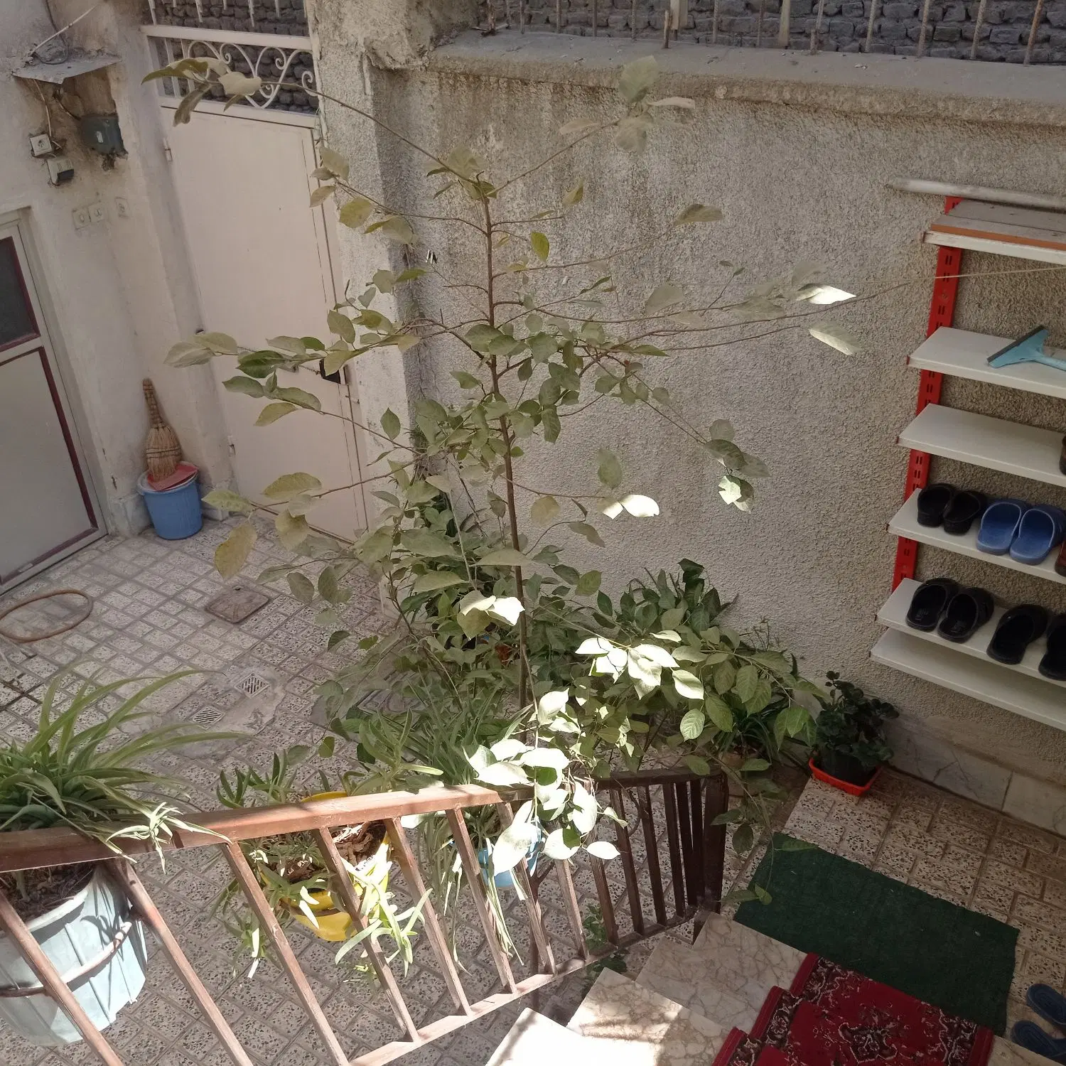 دوبلکس ۱۳۵ متر زیربنا بن‌بست حاشیه بلوار اصلی