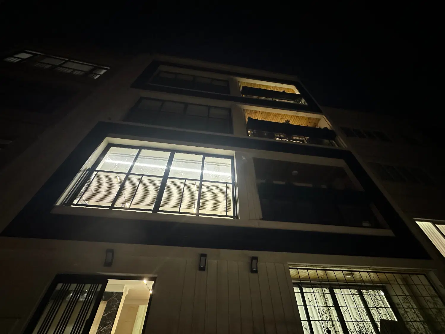 واحد ۱۲۶ متری قیمت دلالی _ امیر کبیر _صفر