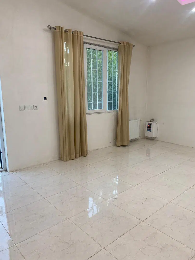 فروش ویلا باغ شیک در چهارباغ ،سنددار ،استخر