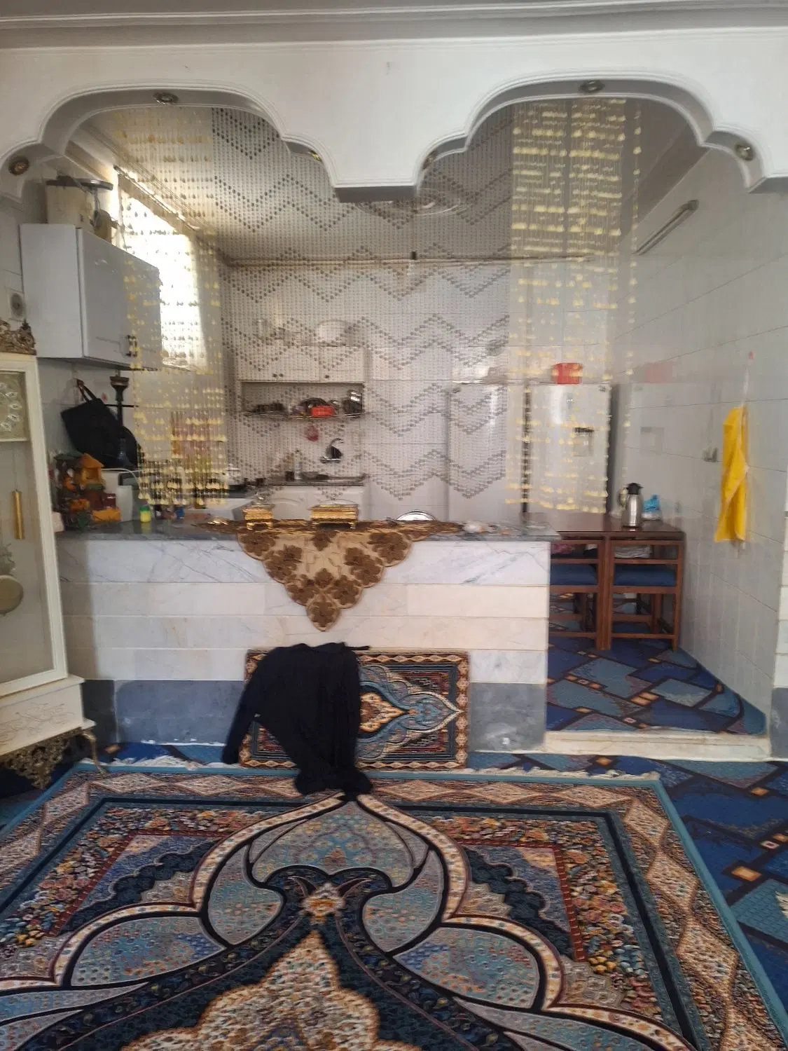 ی طبقه ازخانه زیرزمین راه مشترک