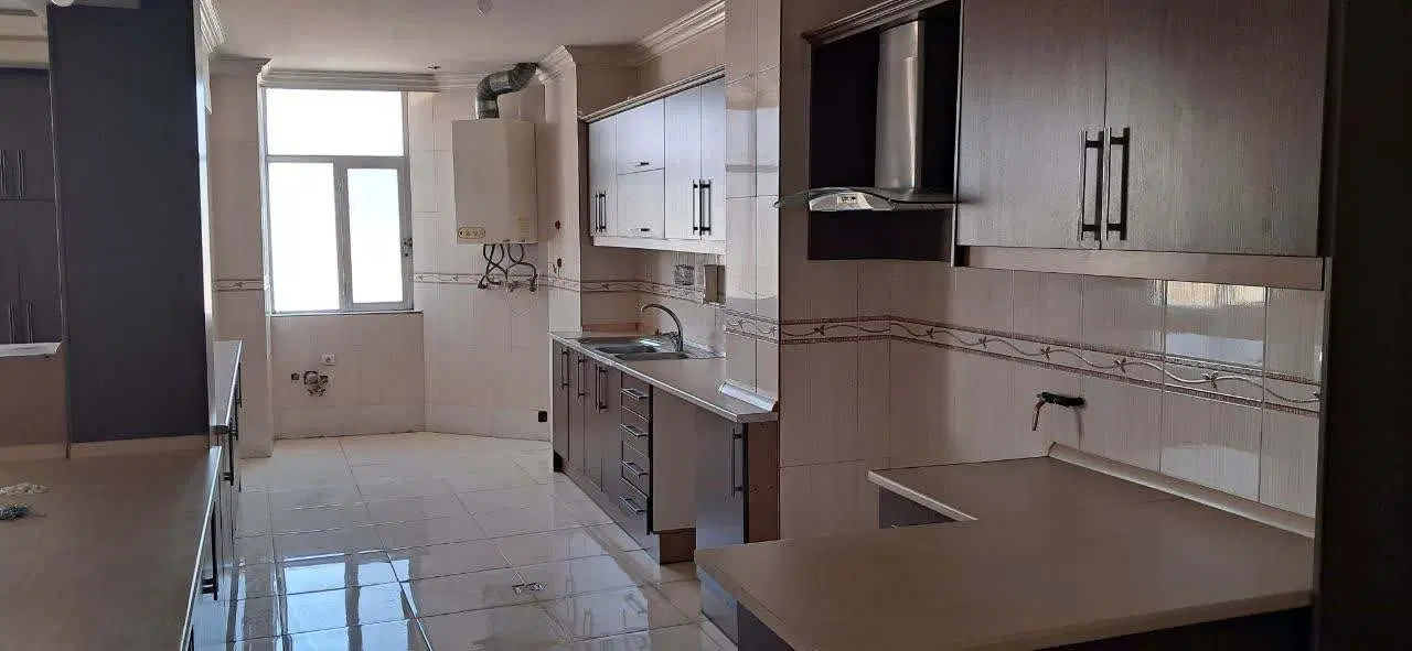 رهن و اجاره 130 متری شهیدان شرقی