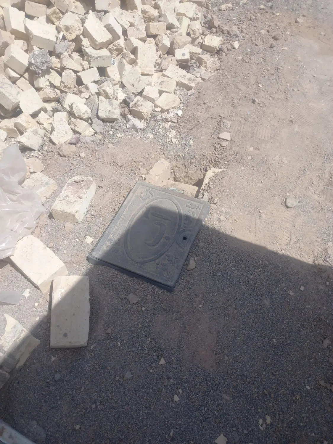 خانه اسکلت دولت آباد ابرکوه