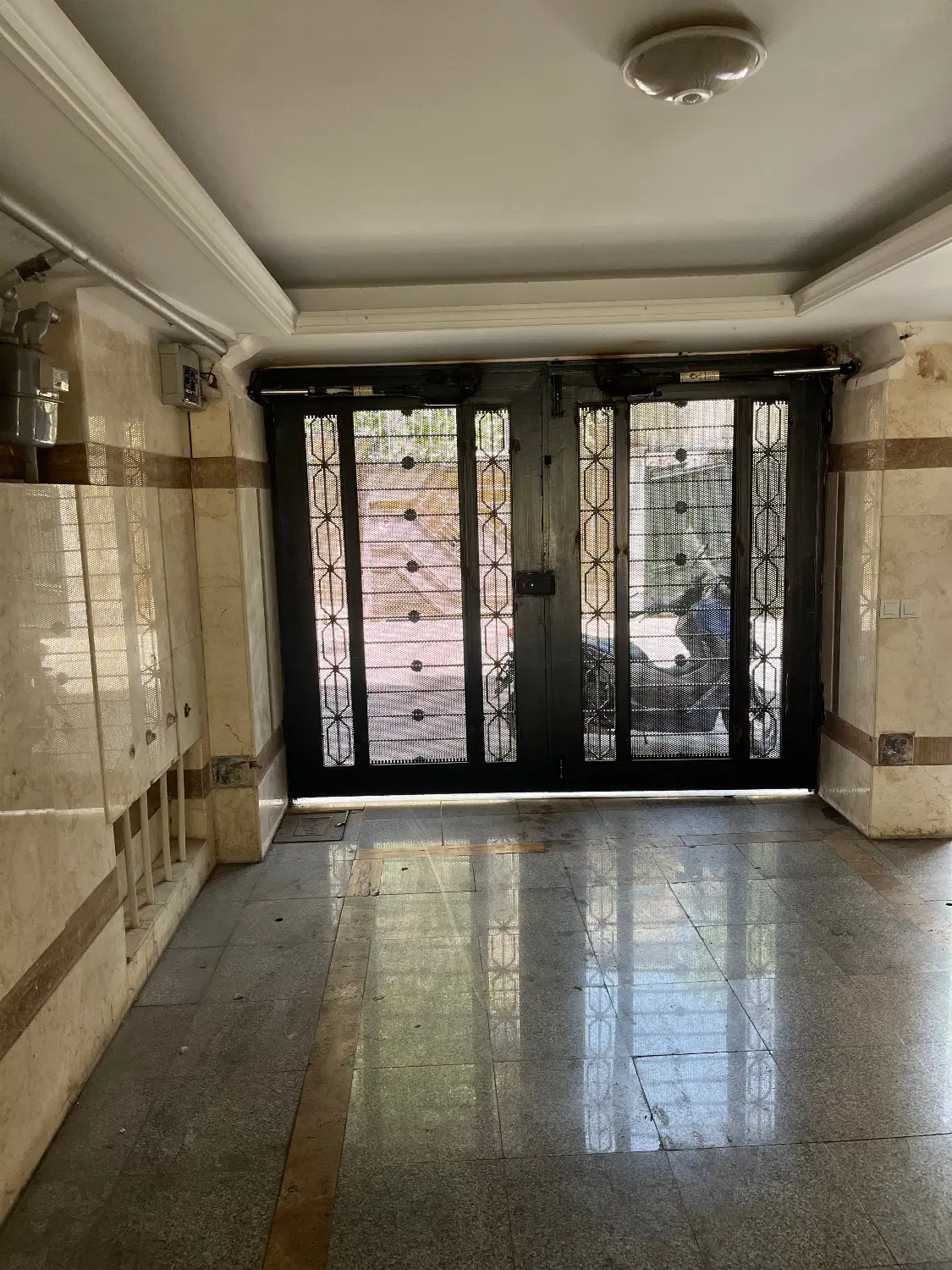 اجاره پارکینگ بدون مزاحم با ریموت