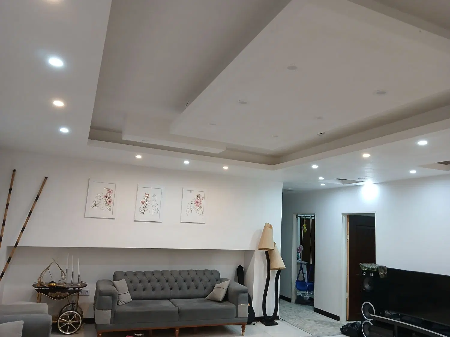 واحد۹۹متری فول امکانات افاق