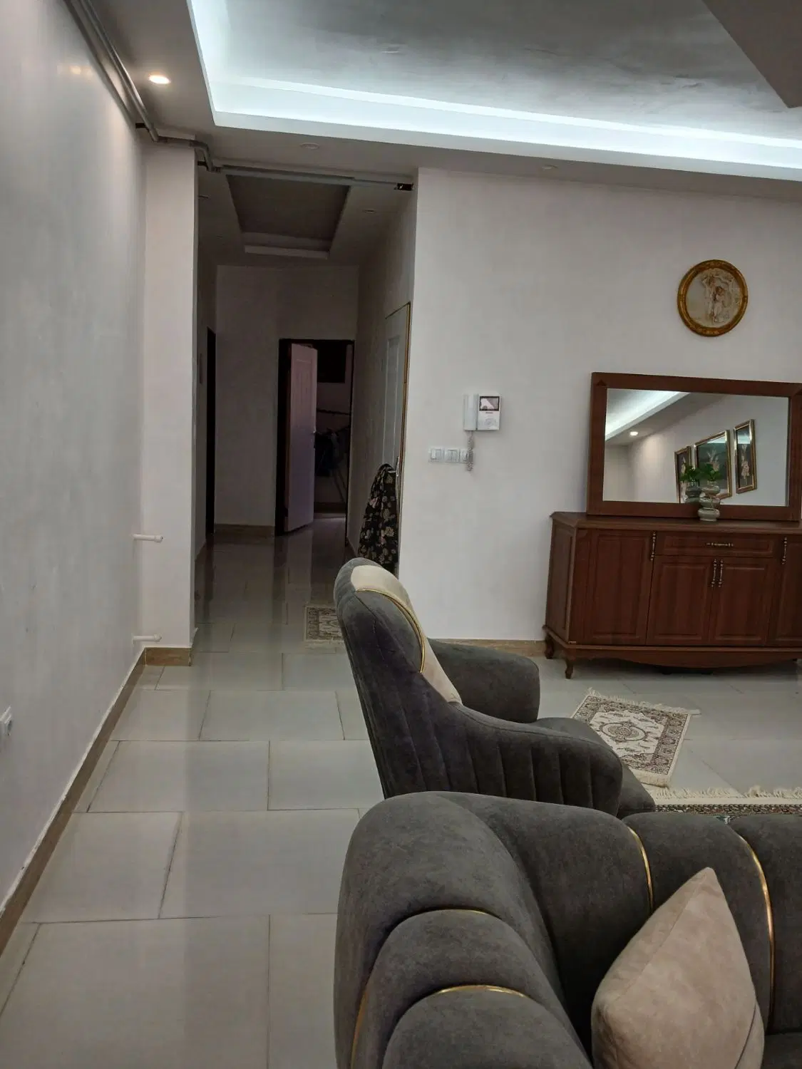 خانه طبقه اول