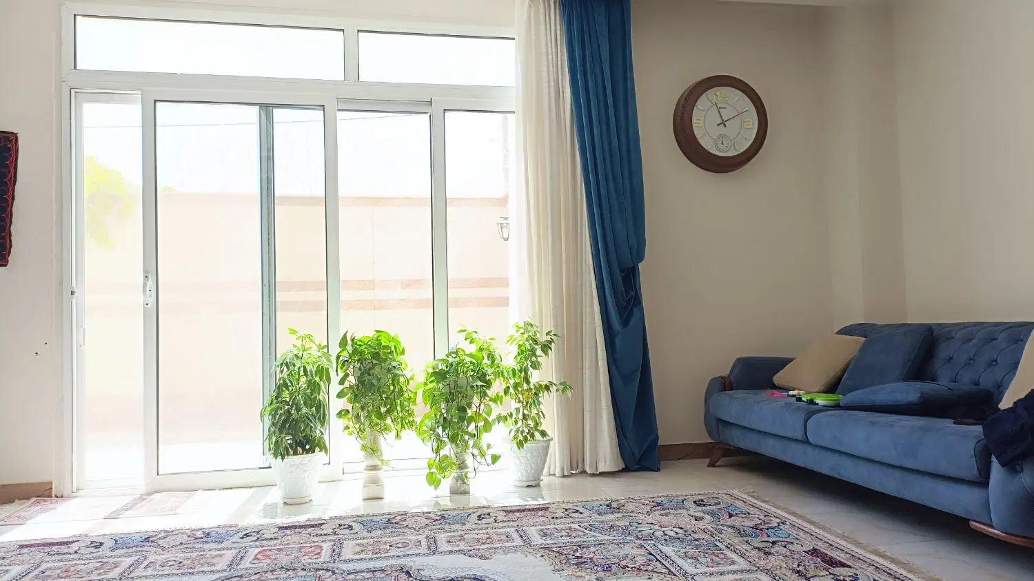 فروش نیمه ویلایی شیک