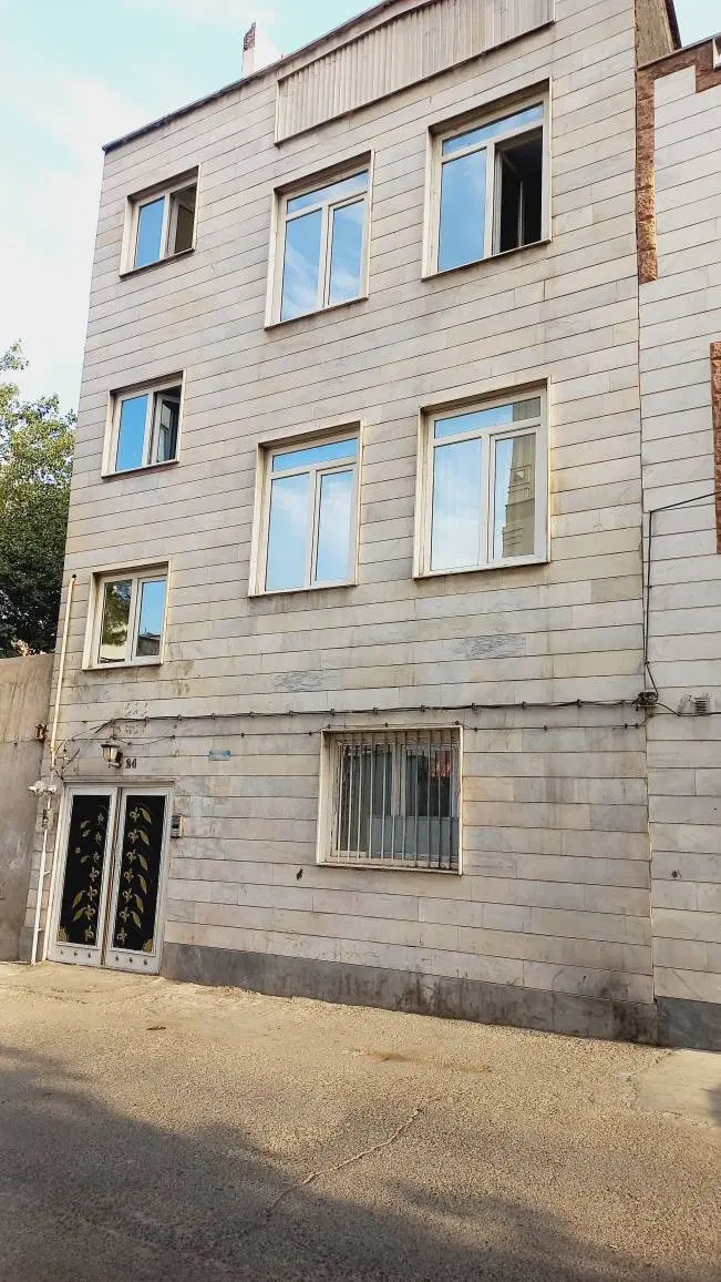 خانه ی ویلایی۳طبقه  ۶۰ متری سیزده آبان