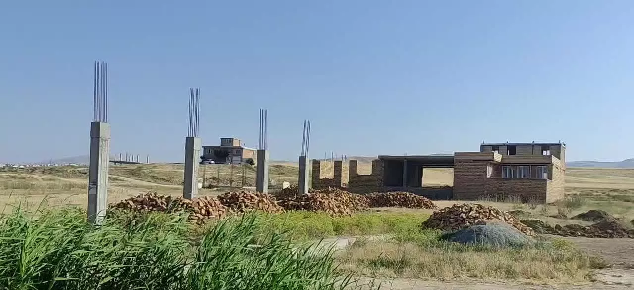 زمین فوق در شاهد پشت تالار ملت با متراژ 167