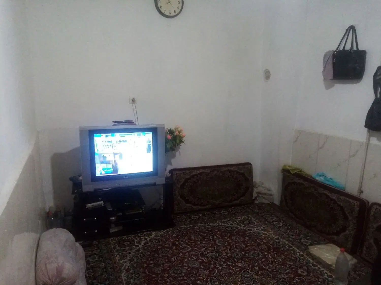 فروش ویلایی دنج و حیاط‌دار_نبش بلوار شورا