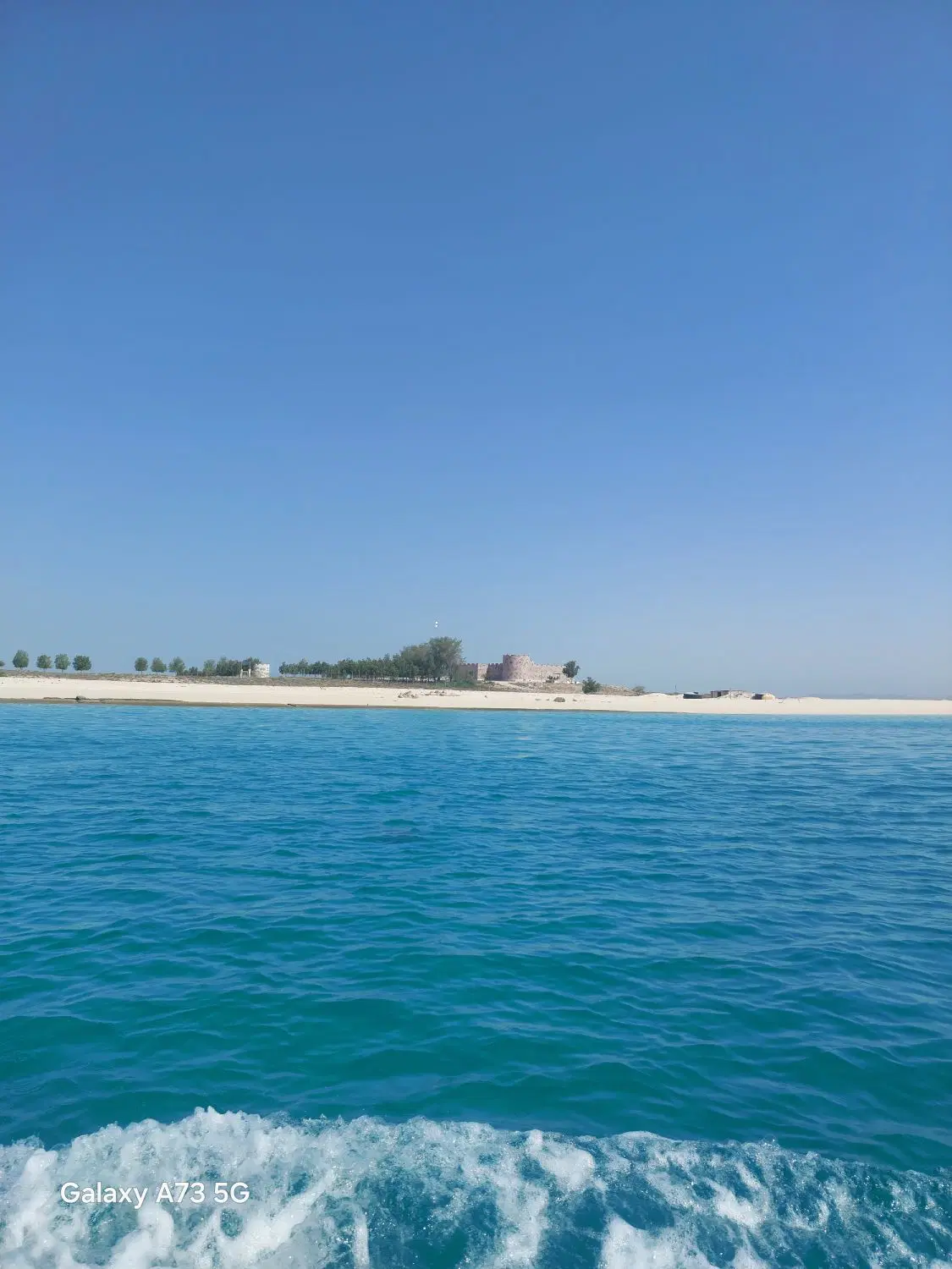رهن کامل ۳ خواب دهکده ساحلی