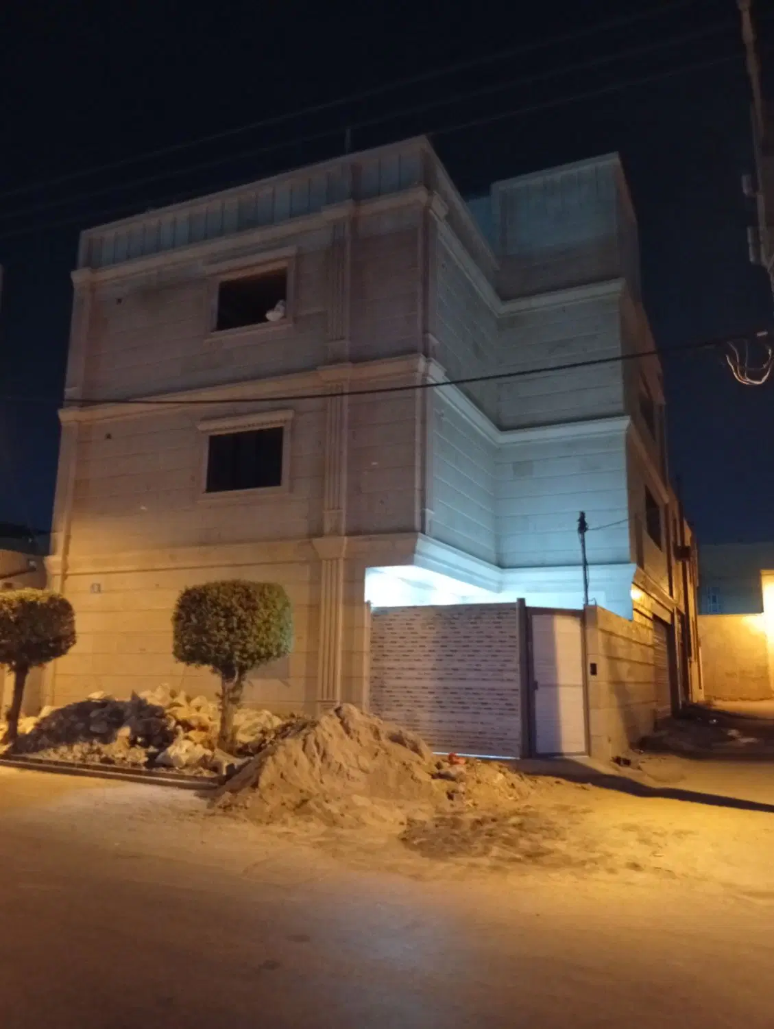 3واحدی عالیشهر