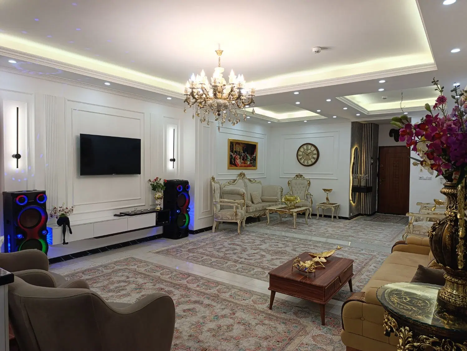 فروش واحد ۱۱۰متری با حیاط اختصاصی