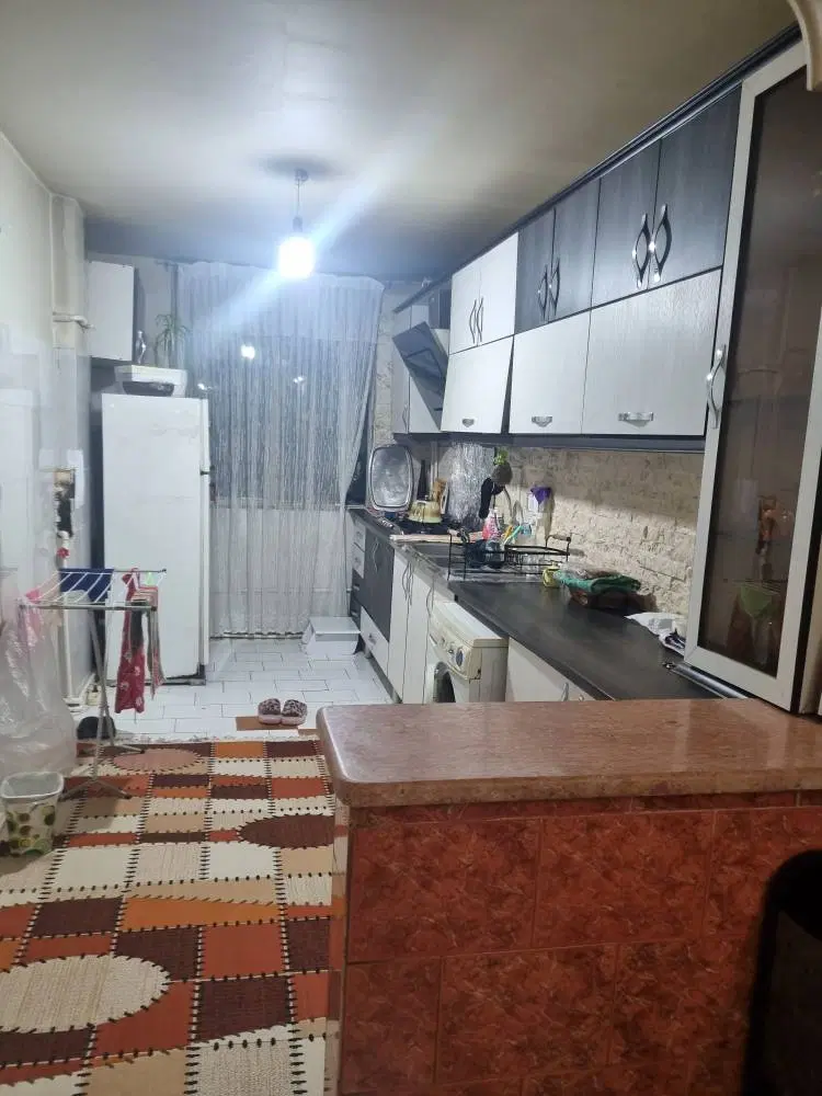آپارتمان ۶۲ متری نازی آباد