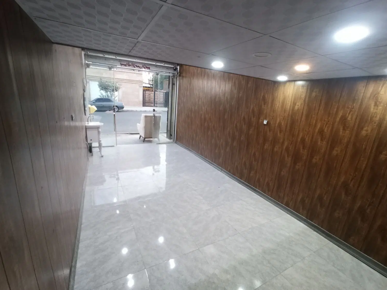 اجاره مغازه۲۲متری خیابان همایون،بر خیابان اصلی