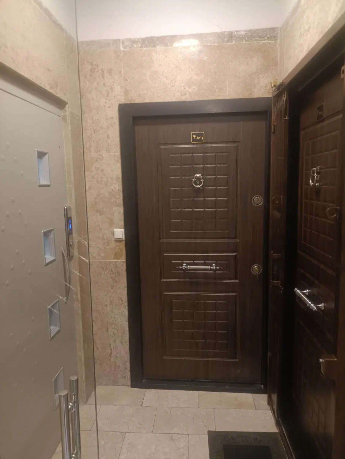 ۸۵ متر فول امکانات