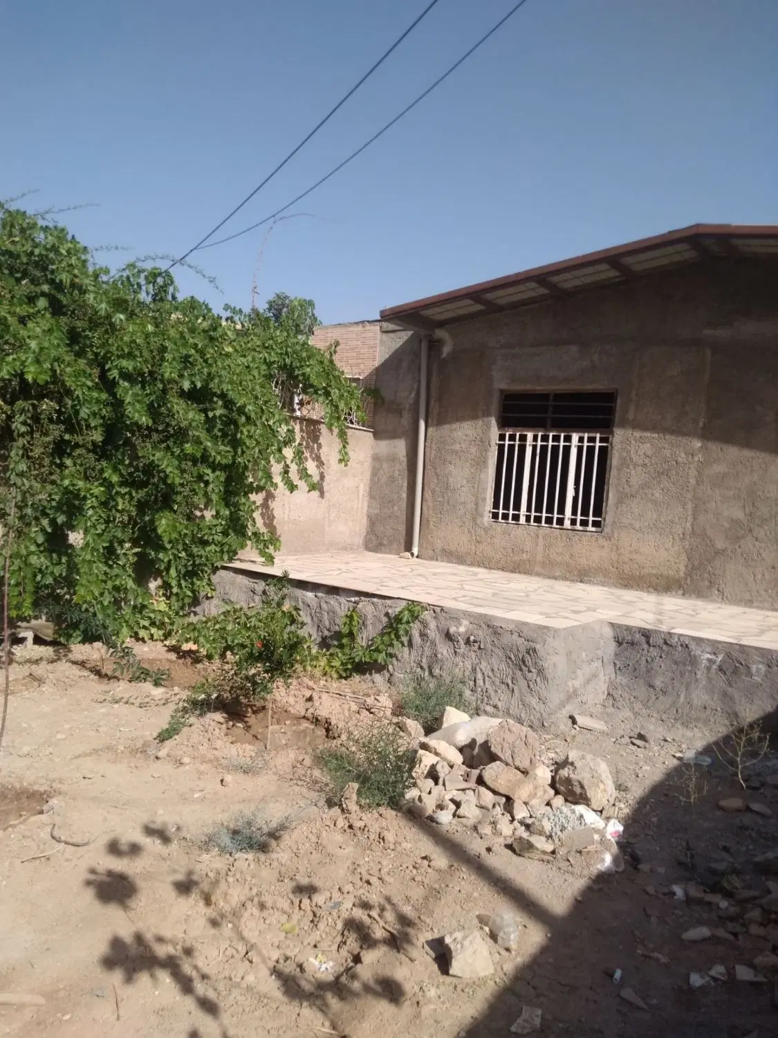 فروش خانه نیمه کاره کوه بادامیه