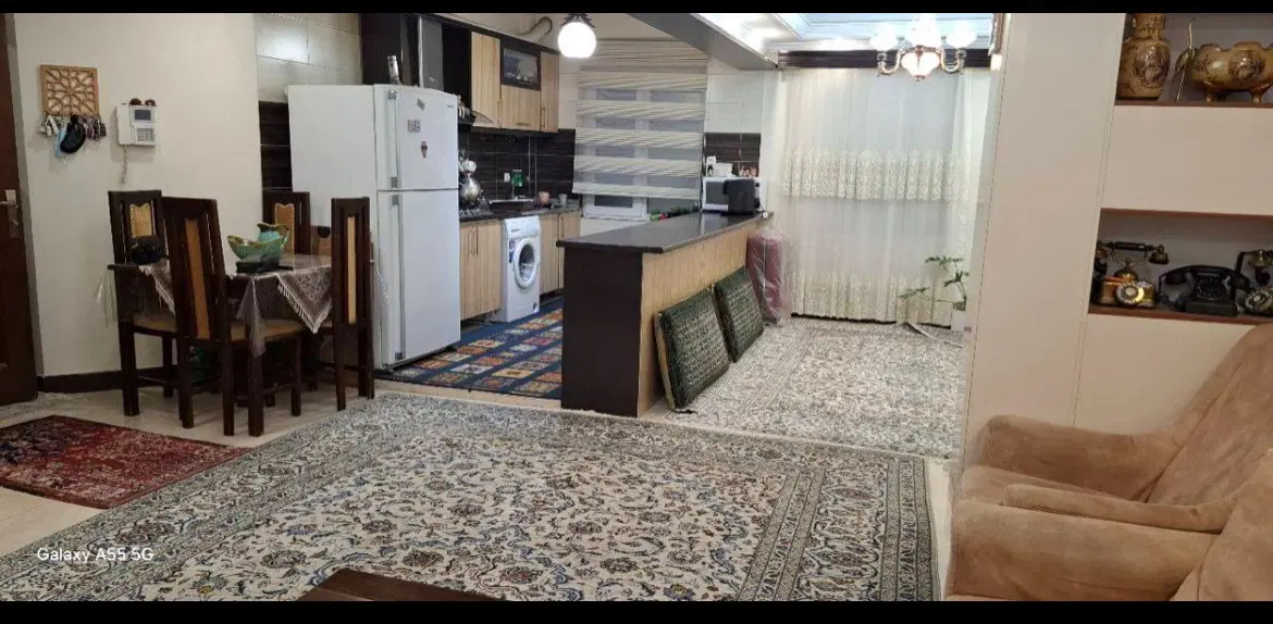 ۸۲ متر آپارتمان فول شکوفه