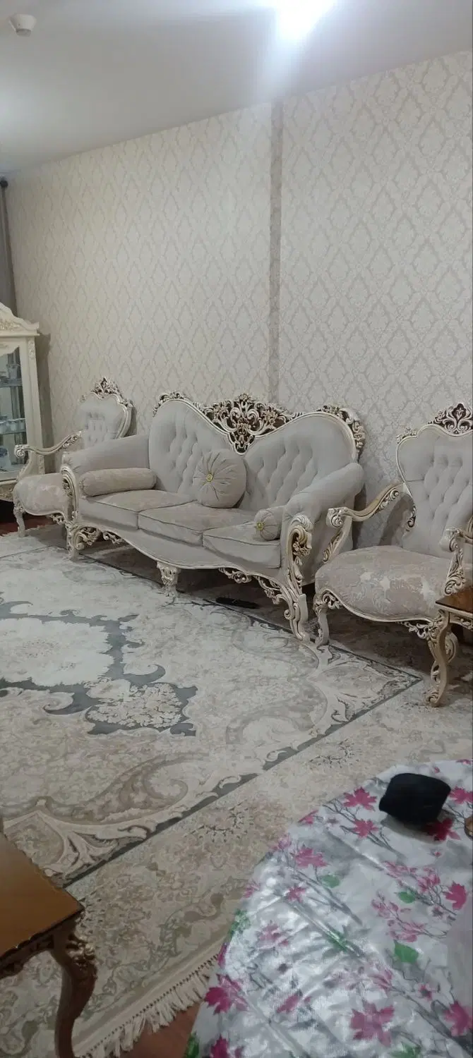 آپارتمان دو‌خواب 78واقع در کوزو پنج