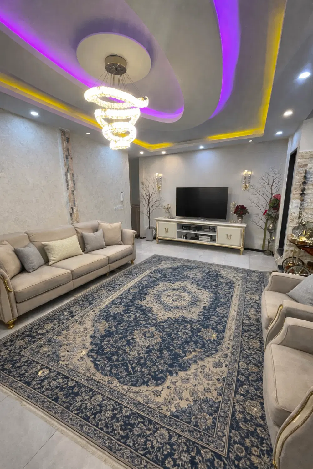 ۷۰متر پارکینگ و انباری سندی،چند قدمی بهشتی