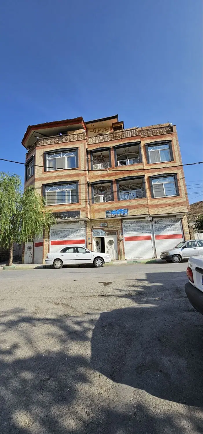 فروش منزل آپارتمان در باغبهادران اصفهان