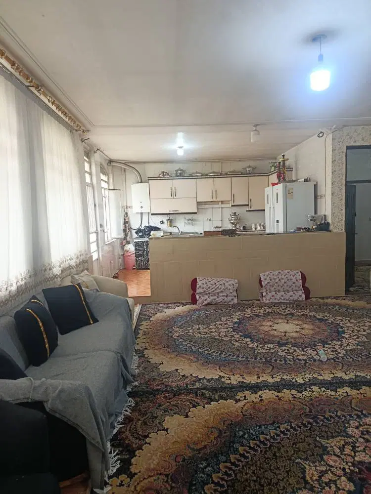منزل ۱۰۰متری