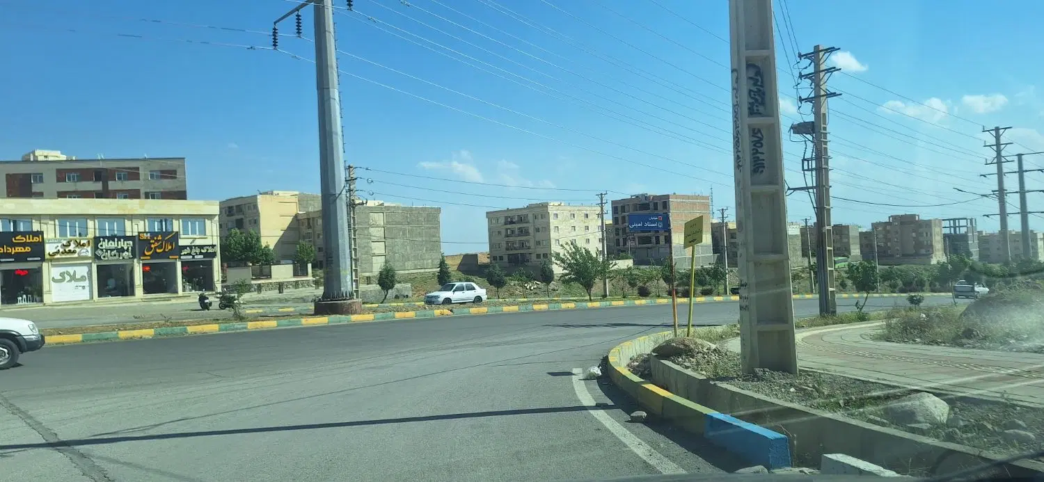 زمین مسکونی