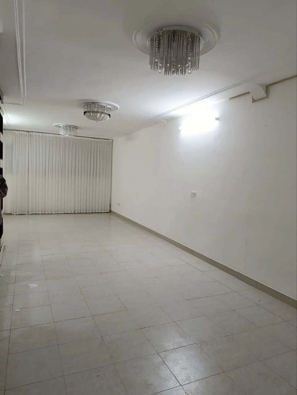 آ‌پارتمان ۹۸متری مدرس ۴(اسدزاده)