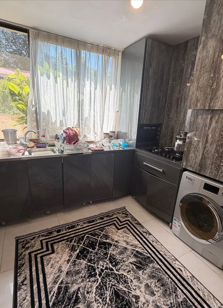 باغ ویلاا طبقه اول عکس فوق با ۱۰۰۰ مت باغ