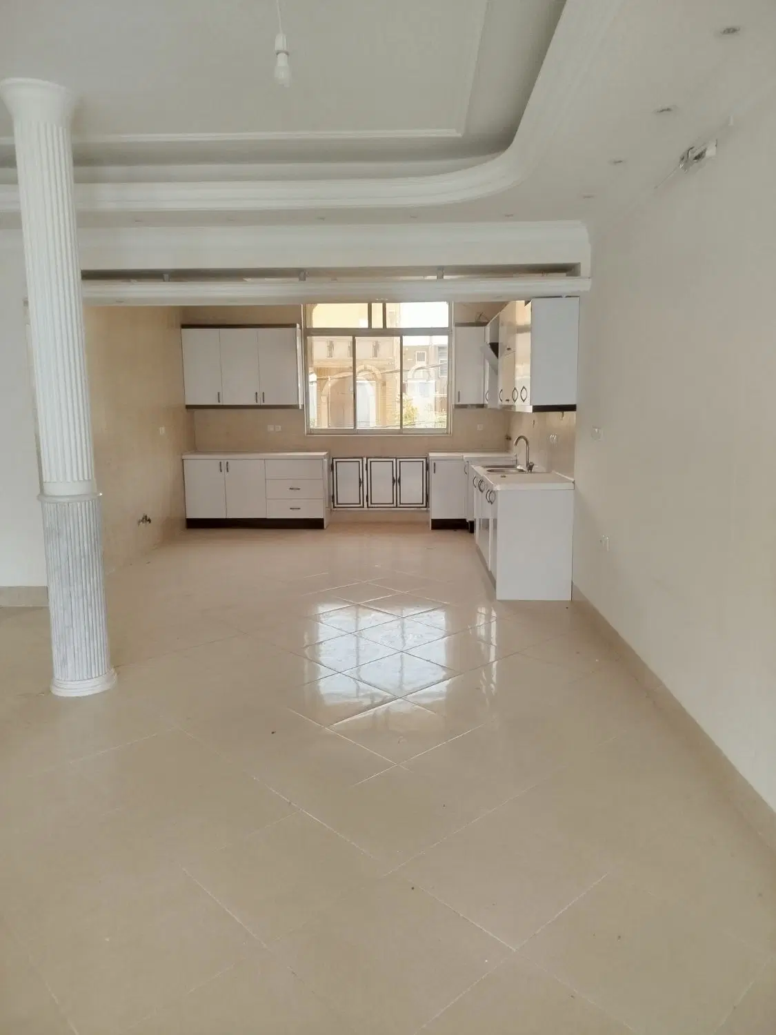 منزل دوطبقه مسکونی دربست