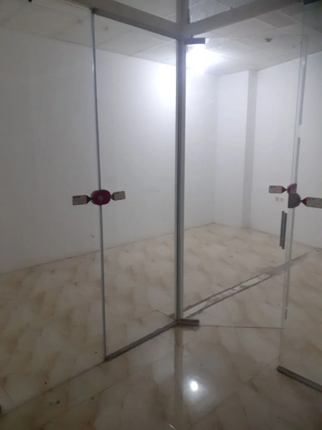 مغازه رهن و کرایه داده میشود