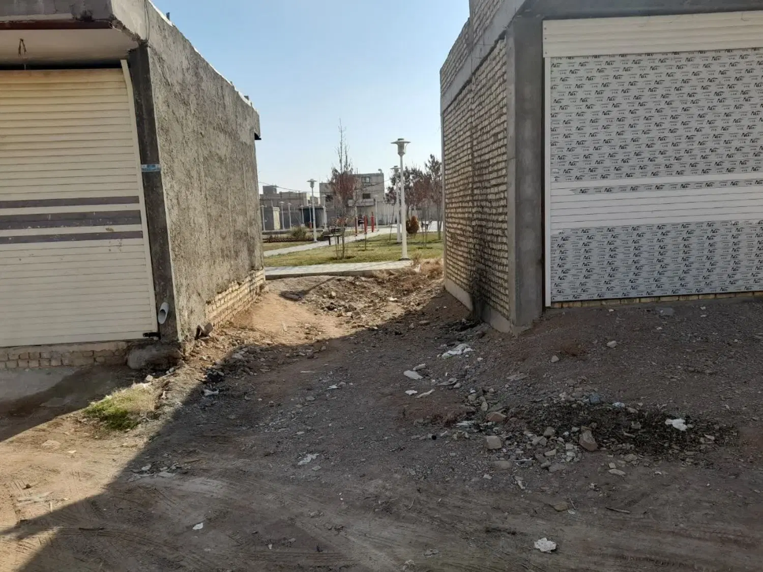 زمین مغازه تجاری