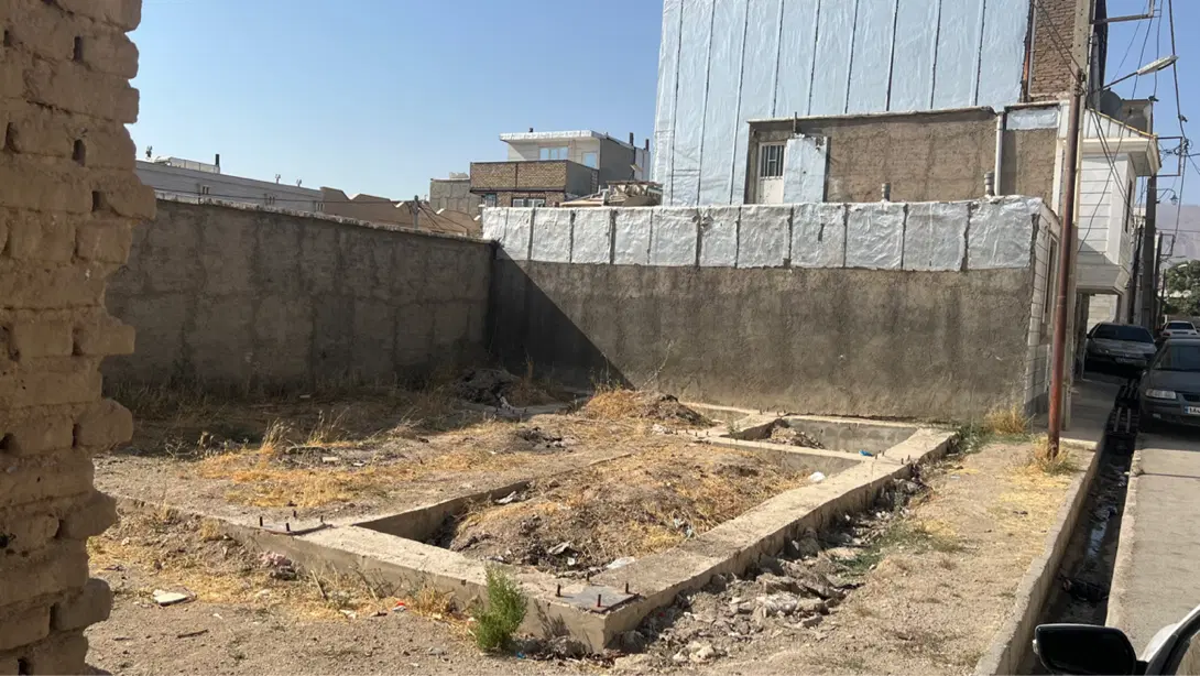 زمین گلدشت