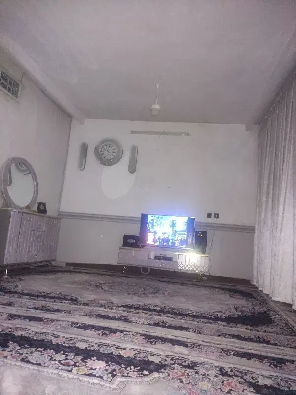همخانه خانوم نیازمندم