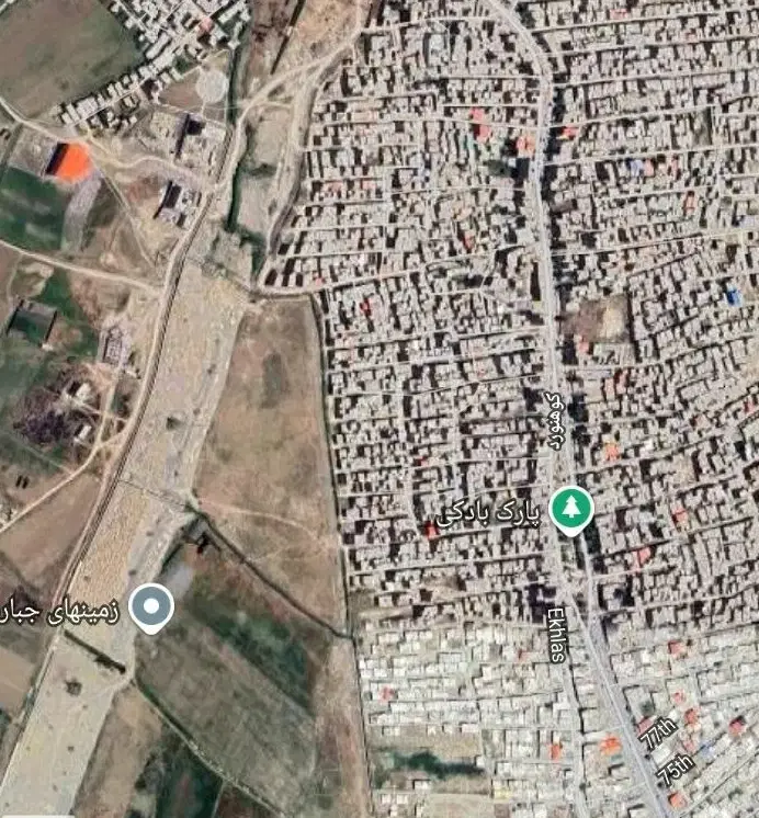 زمین ساخت و ساز  فروشی