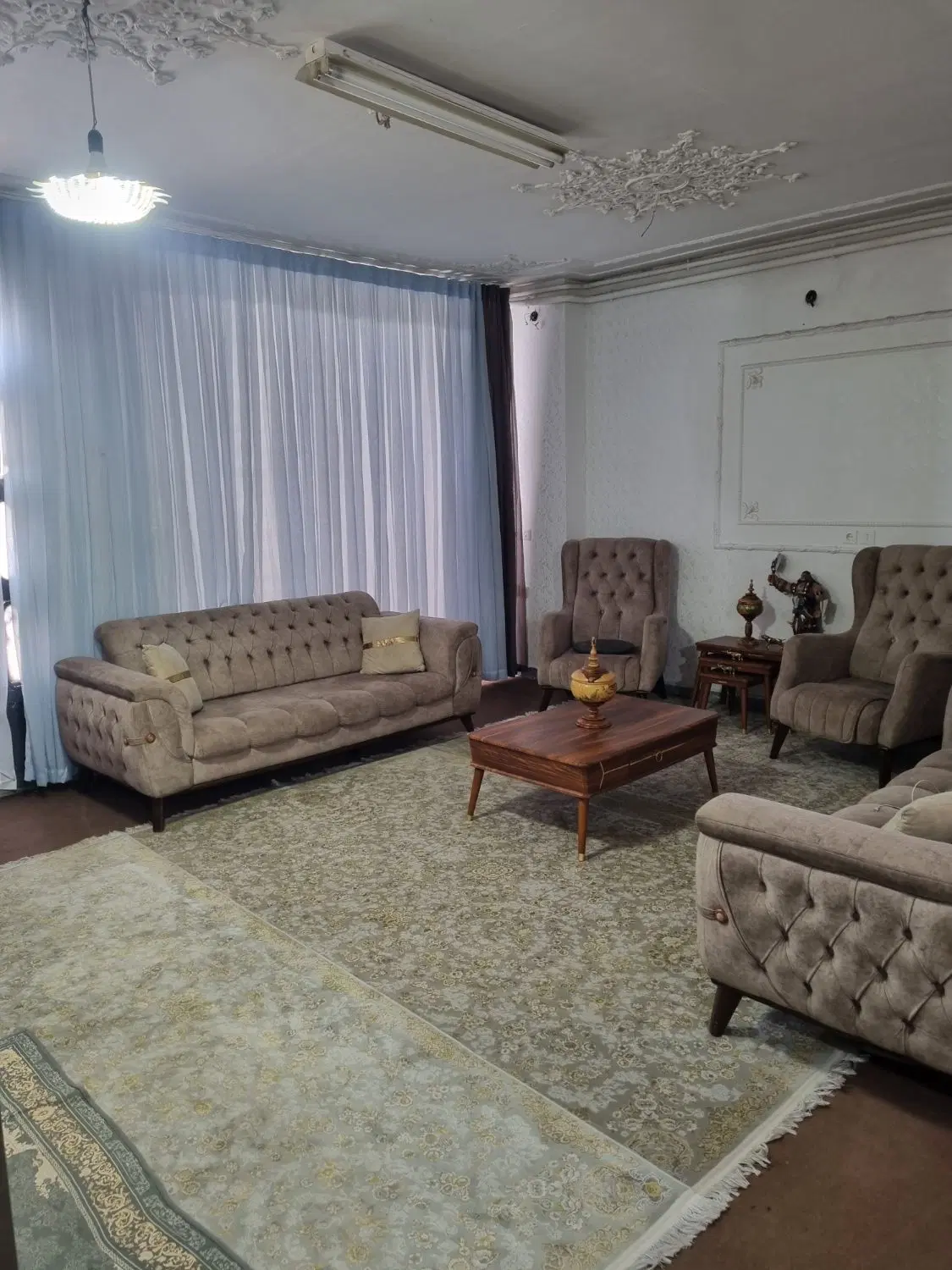 واحد 140 متری واقع در چهاراه راهنمایی