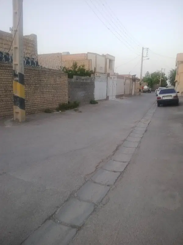 زمین مسکونی ۱۲۹ متری  با پروانه ۱طبقه رو پیلوت