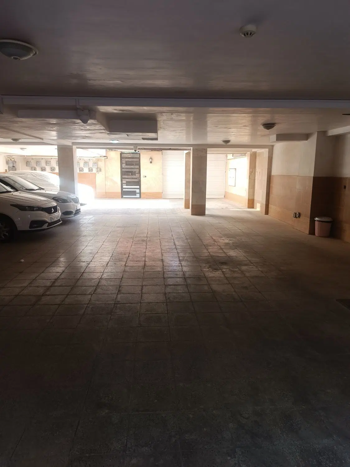 پارکینگ اجاره ای آپارتمان