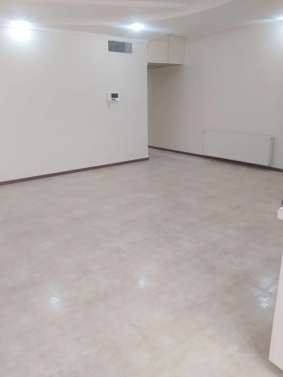 خانه ۶۸ مترب با حیاط خلوت ۱۸ متر مسقف