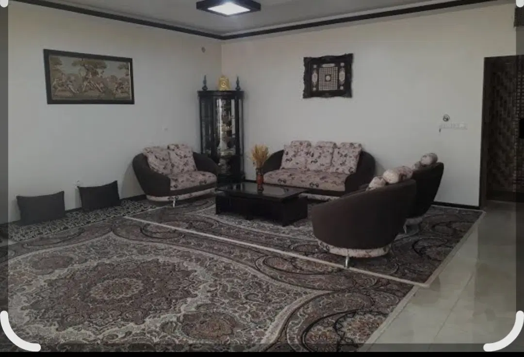 نیم قواره ۱۴۰ متری