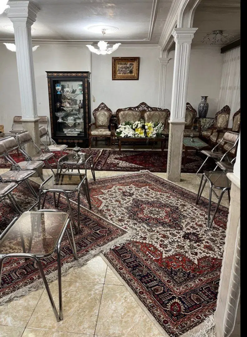 یک باب حیاط ویلایی به متراژ۲۴۰ در  بلوار منجم