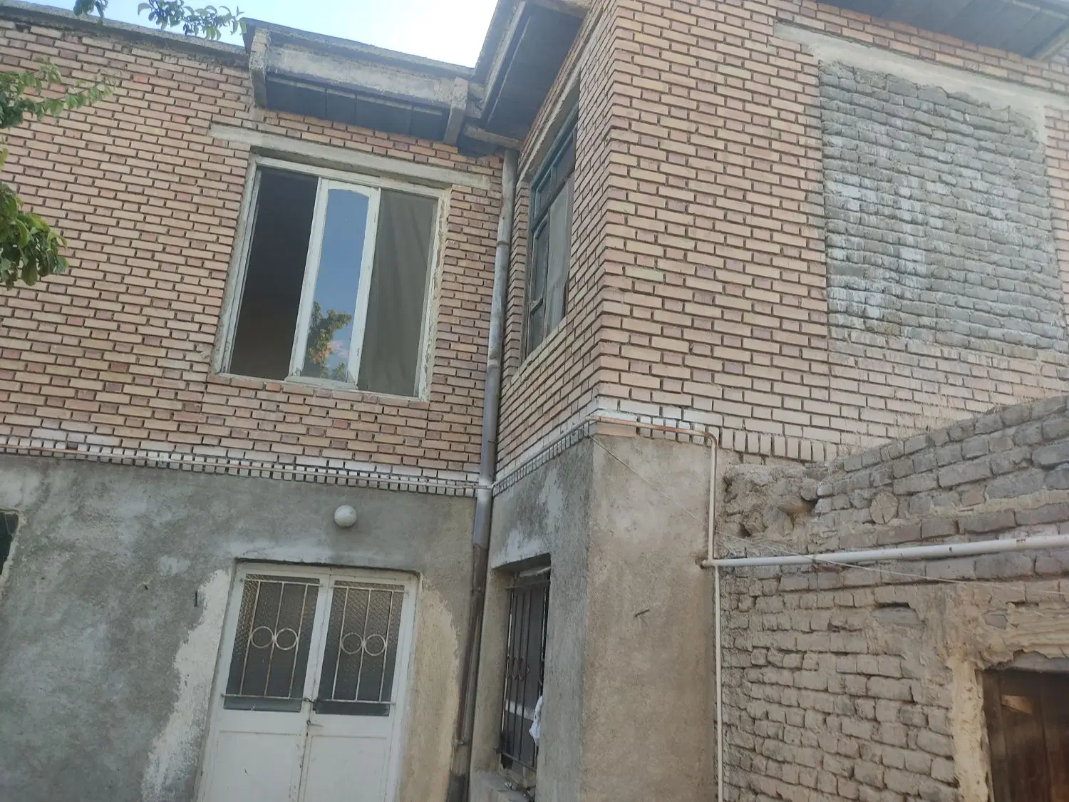 خانه کلنگی 413متر سنددار ریحان آباد