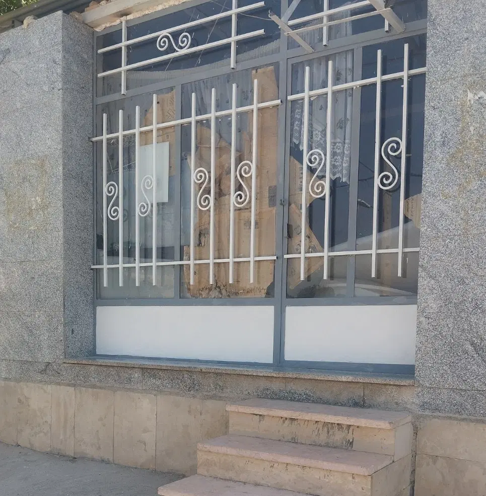 خانه ومغازه در روستا